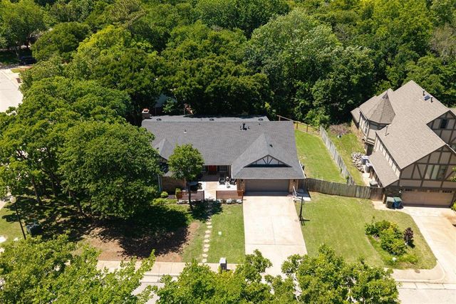 3725 Coachlight Drive, Edmond, OK 73013