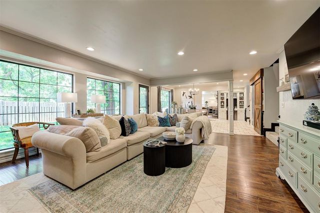 3725 Coachlight Drive, Edmond, OK 73013
