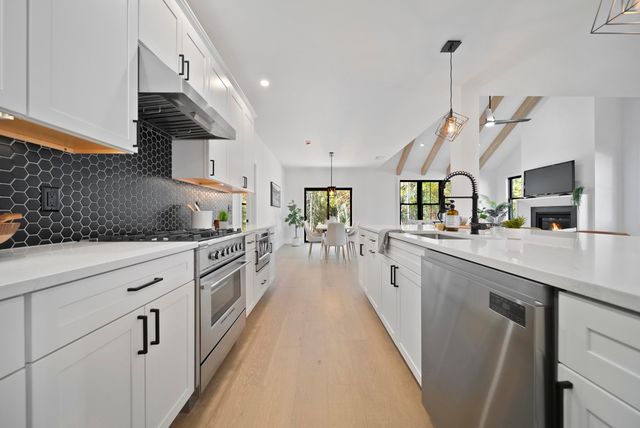 53 Trails Edge Road, Windham, NH 03087