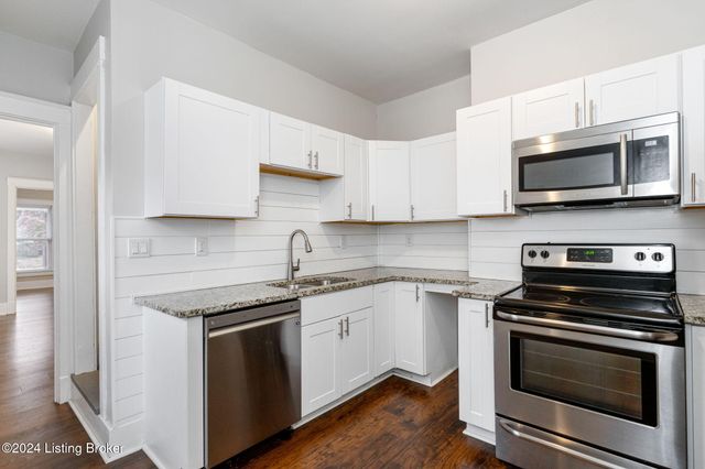 1309 Lydia St, Louisville, KY 40217