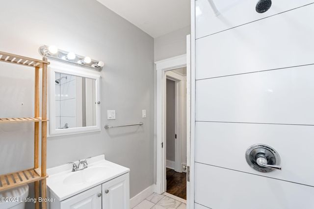1309 Lydia St, Louisville, KY 40217