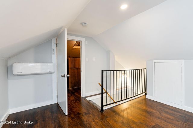 1309 Lydia St, Louisville, KY 40217