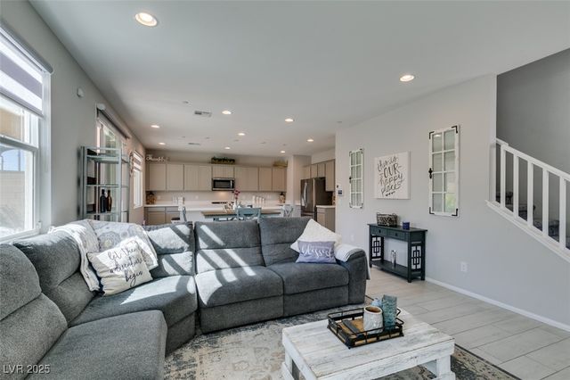 10439 Sadie Blake Avenue, Las Vegas, NV 89166