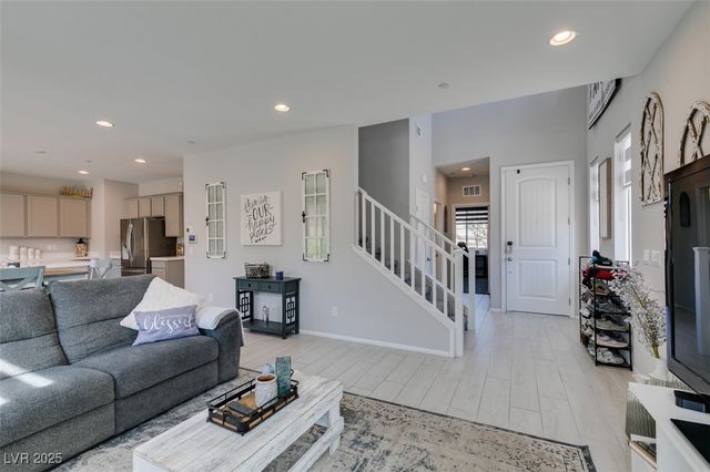 10439 Sadie Blake Avenue, Las Vegas, NV 89166