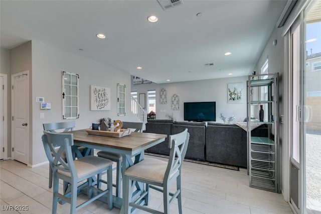 10439 Sadie Blake Avenue, Las Vegas, NV 89166