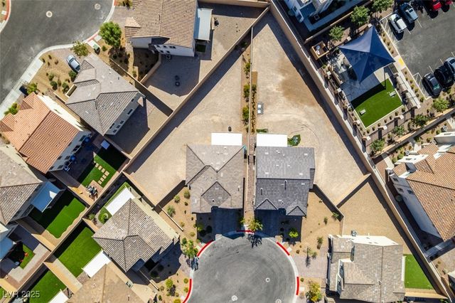 10439 Sadie Blake Avenue, Las Vegas, NV 89166