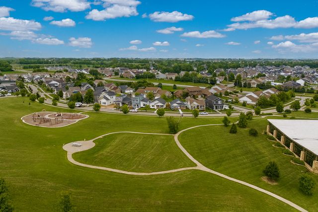 1668 Olde Brandy Lane, Davenport, IA 52807