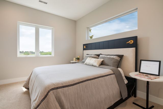 1668 Olde Brandy Lane, Davenport, IA 52807