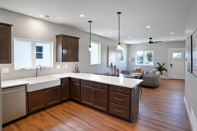 1668 Olde Brandy Lane, Davenport, IA 52807