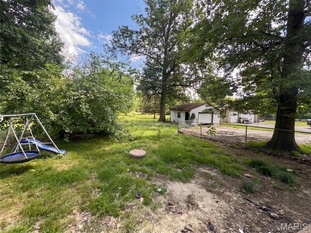 11424 Larimore Road, St Louis, MO 63138