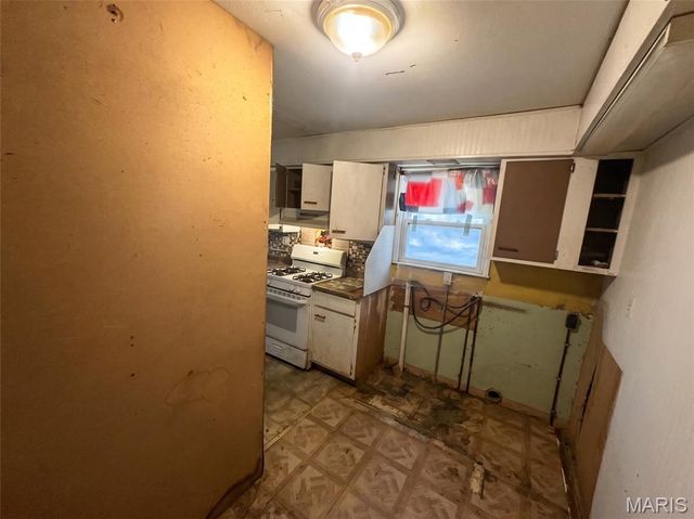 11424 Larimore Road, St Louis, MO 63138