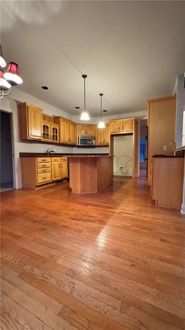 320 Steeplechase Dr, Cranberry Twp, PA 16066