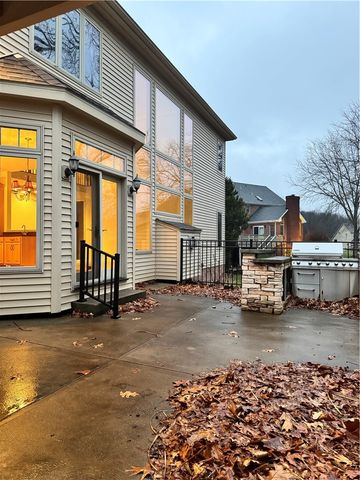 320 Steeplechase Dr, Cranberry Twp, PA 16066