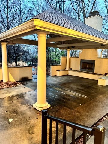 320 Steeplechase Dr, Cranberry Twp, PA 16066