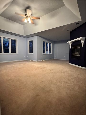 320 Steeplechase Dr, Cranberry Twp, PA 16066