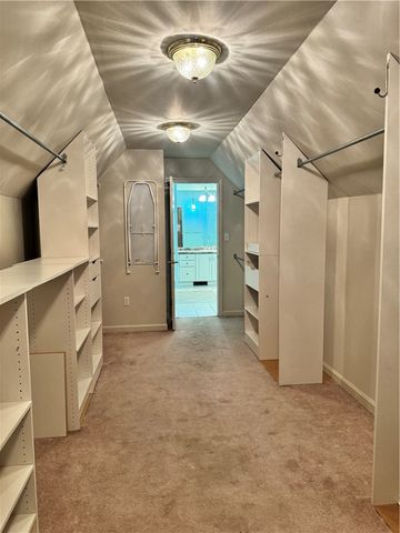 320 Steeplechase Dr, Cranberry Twp, PA 16066