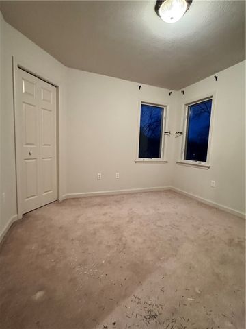 320 Steeplechase Dr, Cranberry Twp, PA 16066