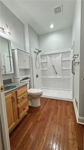 320 Steeplechase Dr, Cranberry Twp, PA 16066