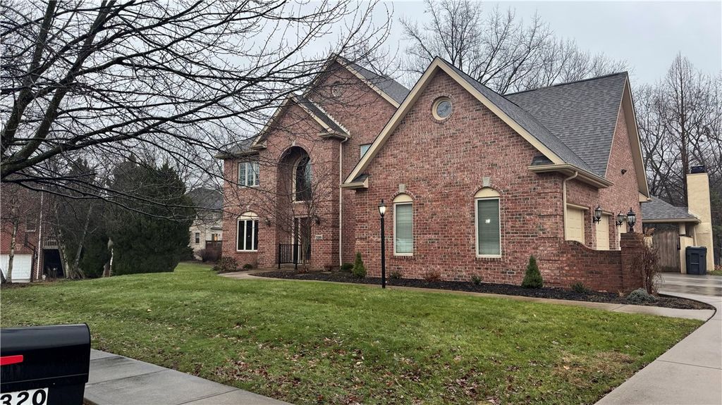 320 Steeplechase Dr, Cranberry Twp, PA 16066