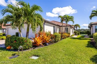 1482 Oceania DR S, Naples, FL 34113