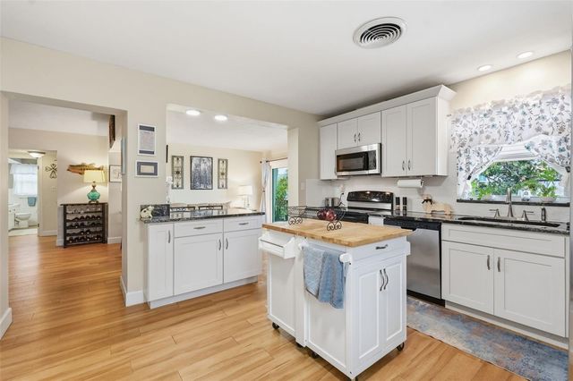 179 E CANAL DRIVE, Palm Harbor, FL 34684
