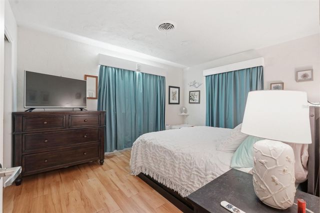 179 E CANAL DRIVE, Palm Harbor, FL 34684