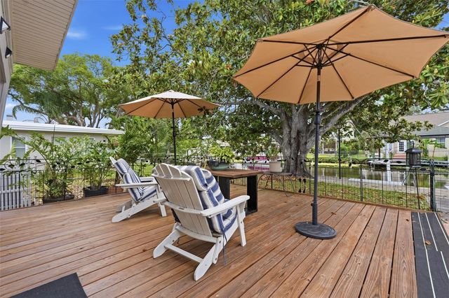 179 E CANAL DRIVE, Palm Harbor, FL 34684