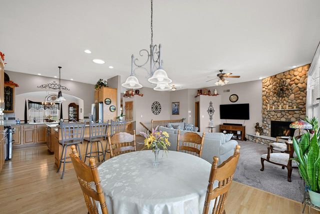 W125S8568 Country View COURT, Muskego, WI 53150
