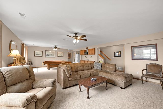 W125S8568 Country View COURT, Muskego, WI 53150
