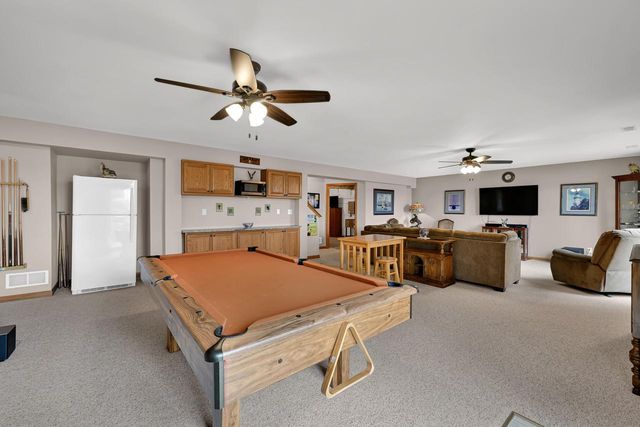 W125S8568 Country View COURT, Muskego, WI 53150