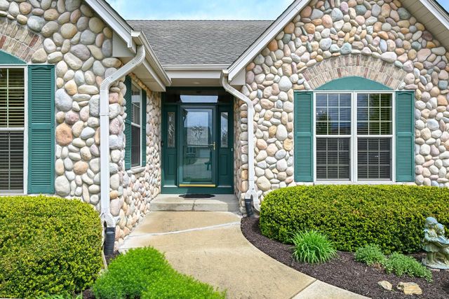 W125S8568 Country View COURT, Muskego, WI 53150