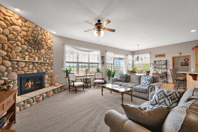 W125S8568 Country View COURT, Muskego, WI 53150