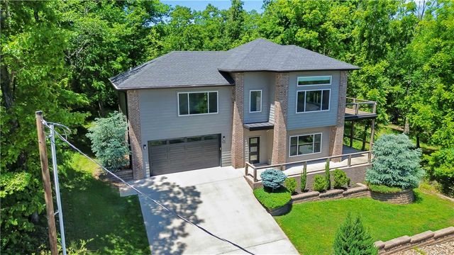 53 Chelmsworth Drive, Bella Vista, AR 72715