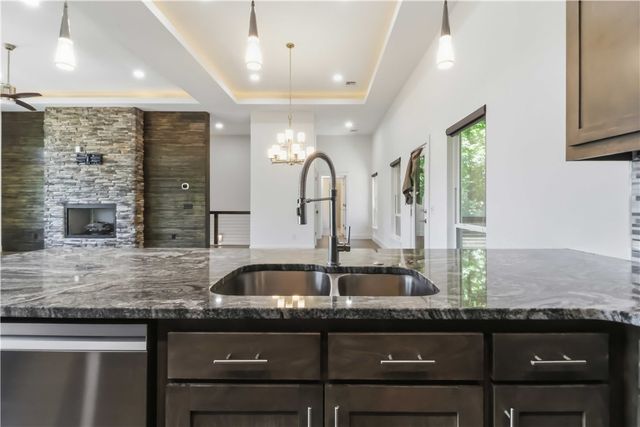53 Chelmsworth Drive, Bella Vista, AR 72715