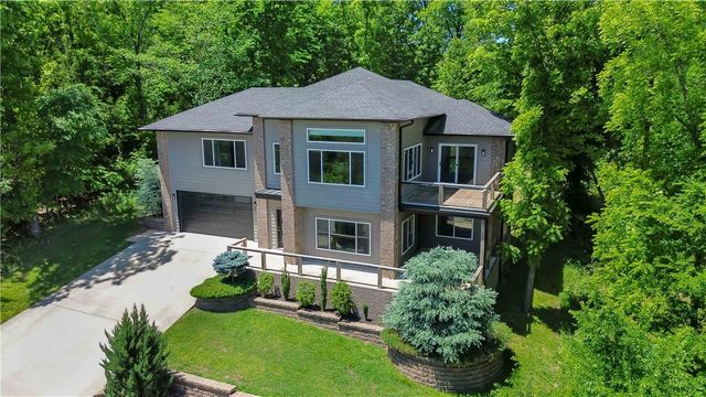 53 Chelmsworth Drive, Bella Vista, AR 72715