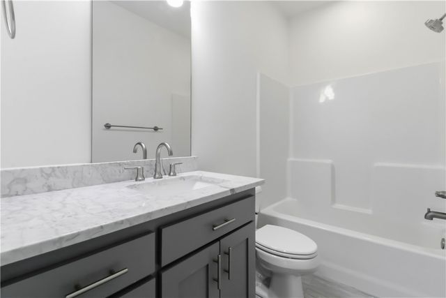 53 Chelmsworth Drive, Bella Vista, AR 72715