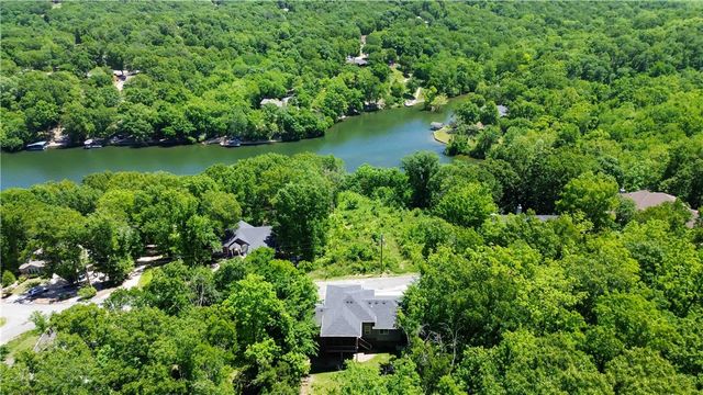 53 Chelmsworth Drive, Bella Vista, AR 72715
