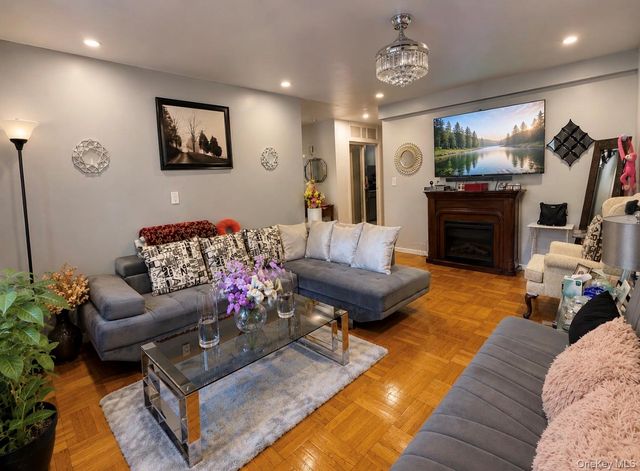 3520 Tryon Avenue 208, Bronx, NY 10467