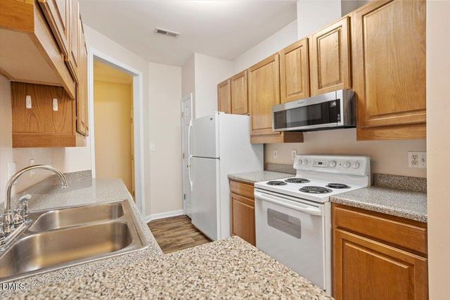 1721 Tiffany Bay Court 204, Raleigh, NC 27609