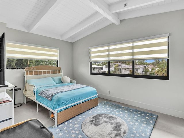 2448 Okeechobee Ln, Fort Lauderdale, FL 33312