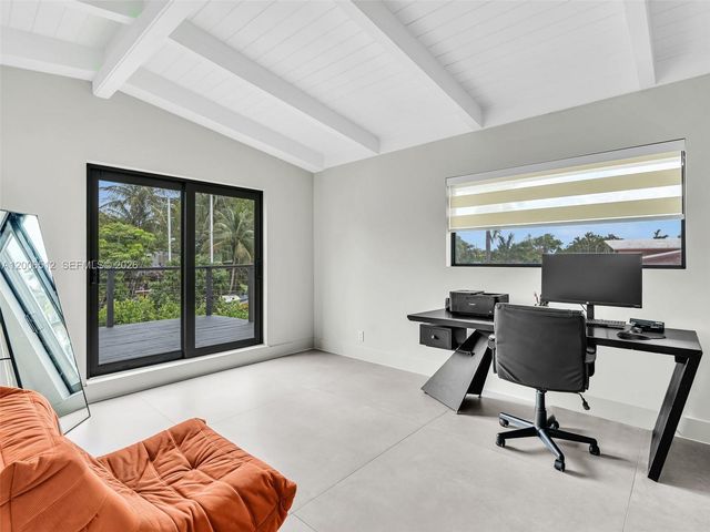 2448 Okeechobee Ln, Fort Lauderdale, FL 33312