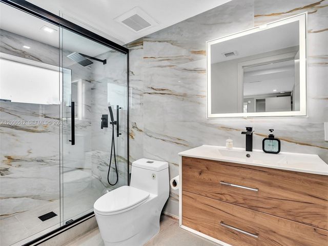 2448 Okeechobee Ln, Fort Lauderdale, FL 33312
