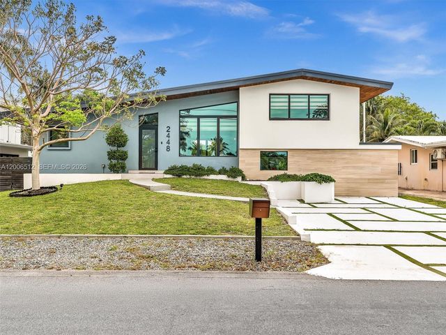 2448 Okeechobee Ln, Fort Lauderdale, FL 33312