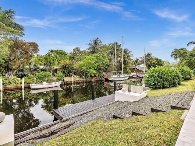 2448 Okeechobee Ln, Fort Lauderdale, FL 33312