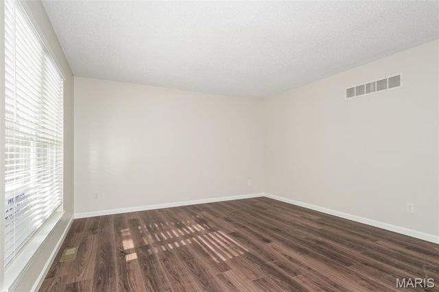 3515 Ridgewood Drive, St Charles, MO 63303