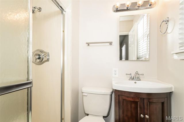 3515 Ridgewood Drive, St Charles, MO 63303