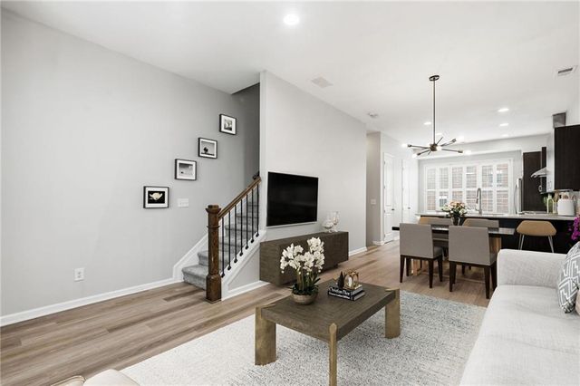 615 Broadview Place NE, Atlanta, GA 30324