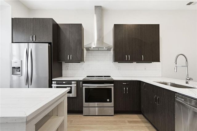 615 Broadview Place NE, Atlanta, GA 30324