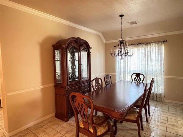 7915 Fall Hollow Drive, Houston, TX 77041