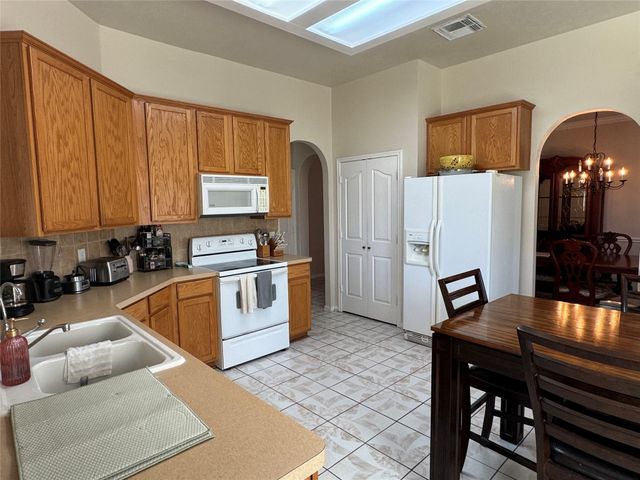 7915 Fall Hollow Drive, Houston, TX 77041